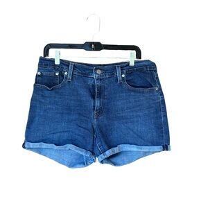 Levi’s Denim Roll Hem‎ Jean Shorts Size W32